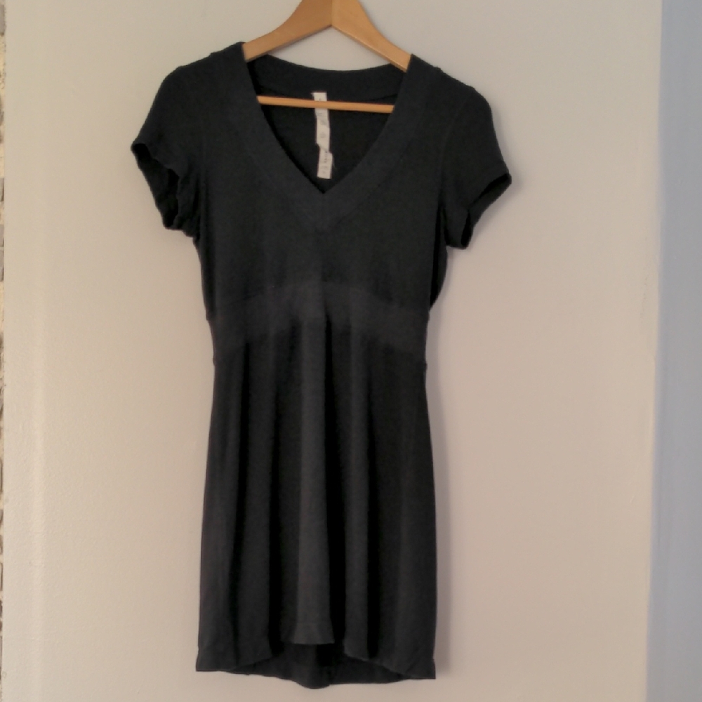 Lululemon Athletica Dance Pulse Dress Women's Size 6 Black Short Sleeve Stretch - Picture 2 of 10